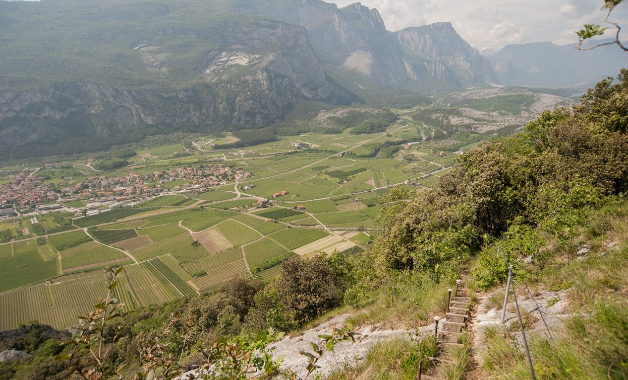 Abstieg - Abschnitt mit Drahtseil und Treppe | © Archivio APT Garda Trentino, Garda Trentino