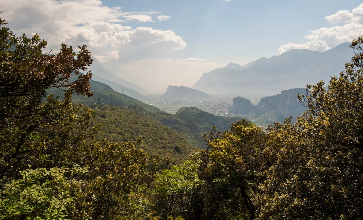 Vista dal percorso | © Archivio APT Garda Trentino, Garda Trentino 
