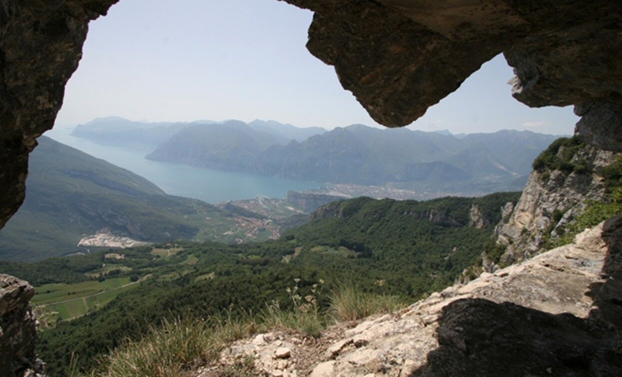View of Lake Garda from Creino | © ApT Rovereto Vallagarina Monte Baldo - Prodotto Outdoor, Garda Trentino