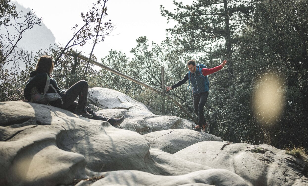 Trekking al Bosco Caproni | © Archivio Garda Trentino (ph. Tommaso Prugnola), Garda Trentino 