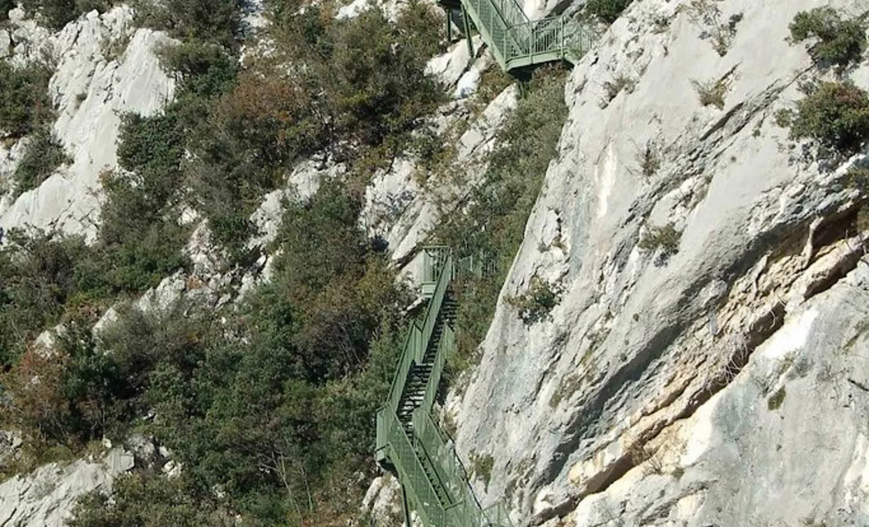 Trail Busatte-Tempesta: the stairs | © A. Fava ©APT Garda Trentino , Garda Trentino 