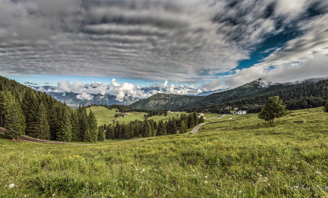 Vista panoramica di Tremalzo dalla strada del passo | © Archivio Garda Trentino (ph. Massimo Novali), North Lake Garda Trentino 