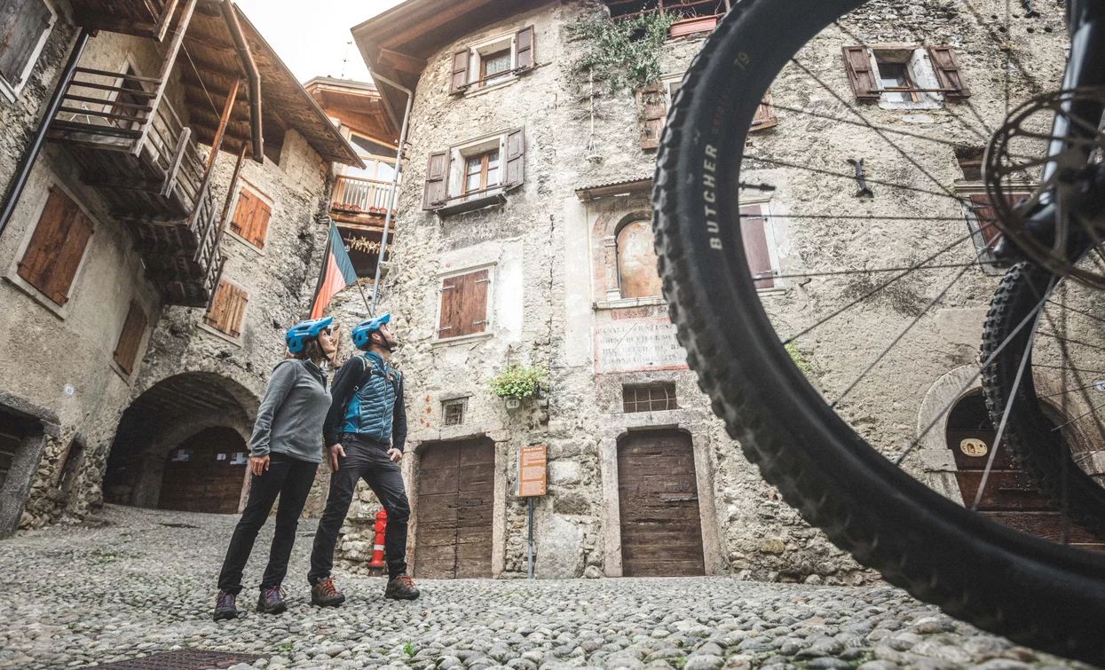 La piazzetta di Canale | © Archivio Garda Trentino (ph. Tommaso Prugnola), Garda Trentino 