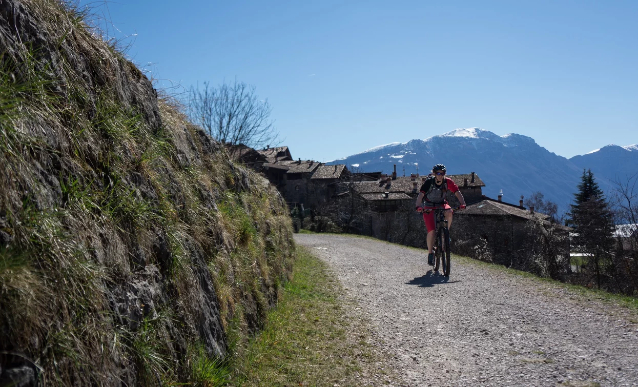 Verso il lago di Tenno da Canale | © Archivio Garda Trentino (ph. Marco Giacomello), Garda Trentino 
