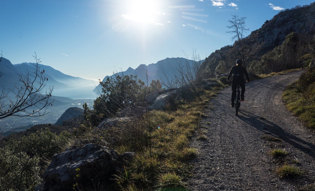 Der Anstieg am Doss del Clef | © Archivio Garda Trentino (ph. Marco Giacomello), Garda Trentino 
