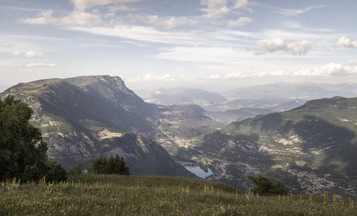 The view to the north: Lake Santa Massenza and the Valle dei Laghi | © Archivio Garda Trentino (ph. Watchsome), Garda Trentino 
