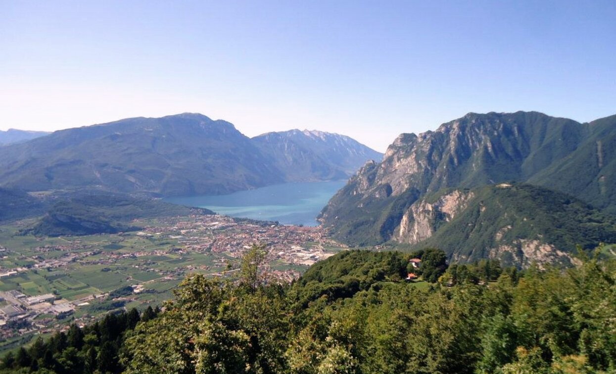 View over Rifugio San Pietro | © TRACCIAtour SRL , Garda Trentino 