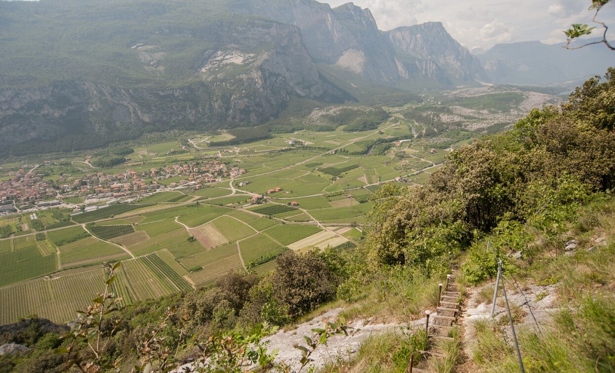 Vista dal sentiero Lehrerin sulla valle Sarca | © APT Garda Trentino, Garda Trentino 