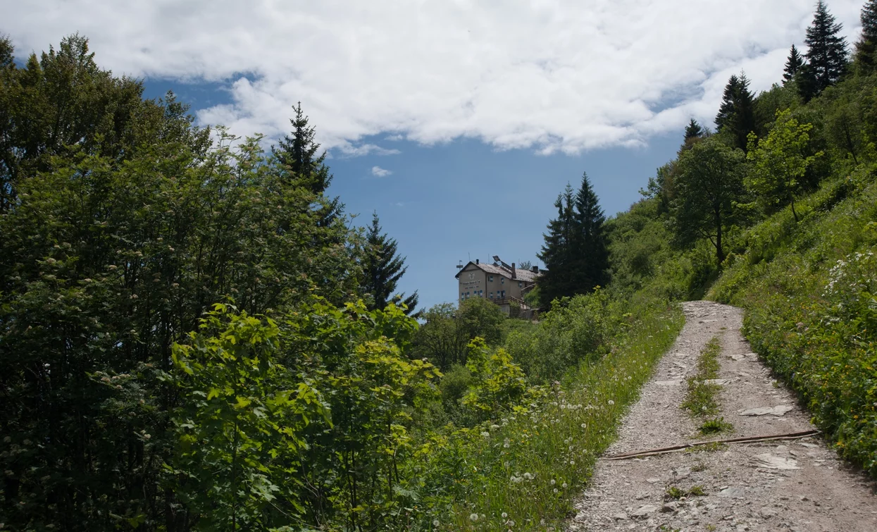 Il rifugio Pernici - Bocca di Trat | © Archivio APT Garda Trentino, North Lake Garda Trentino 