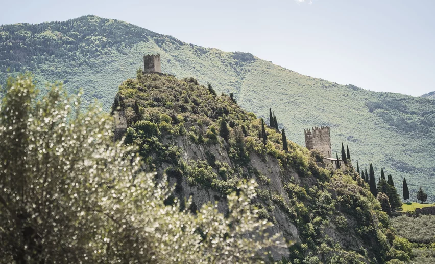 Blick auf die Burg Arco | © Archivio Garda Trentino (ph. Watchsome), Garda Trentino 