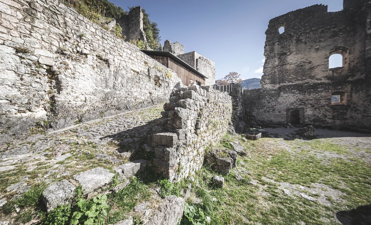 Salita al Castello di Arco | © Archivio Garda Trentino (ph. Watchsome), Garda Trentino 
