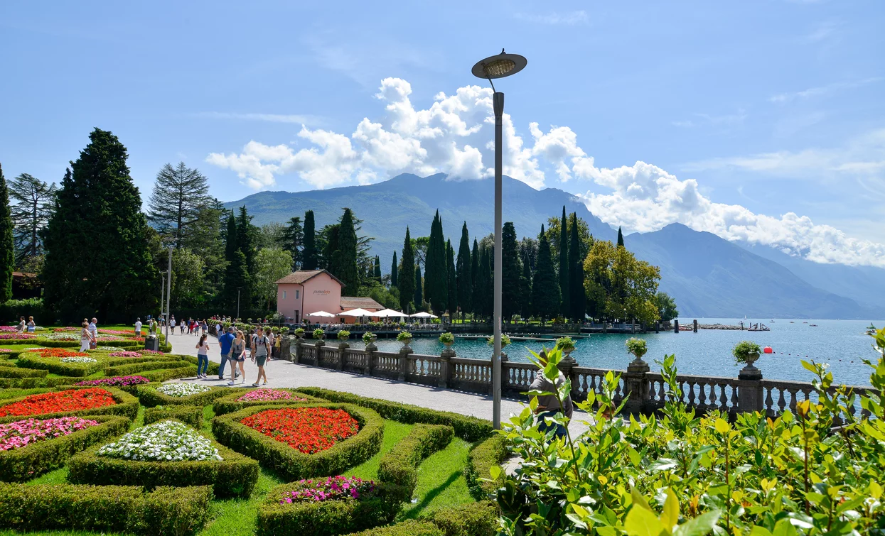 Lungolago di Riva del Garda, siamo quasi alla fine della tappa! | © Archivio Garda Trentino, North Lake Garda Trentino 