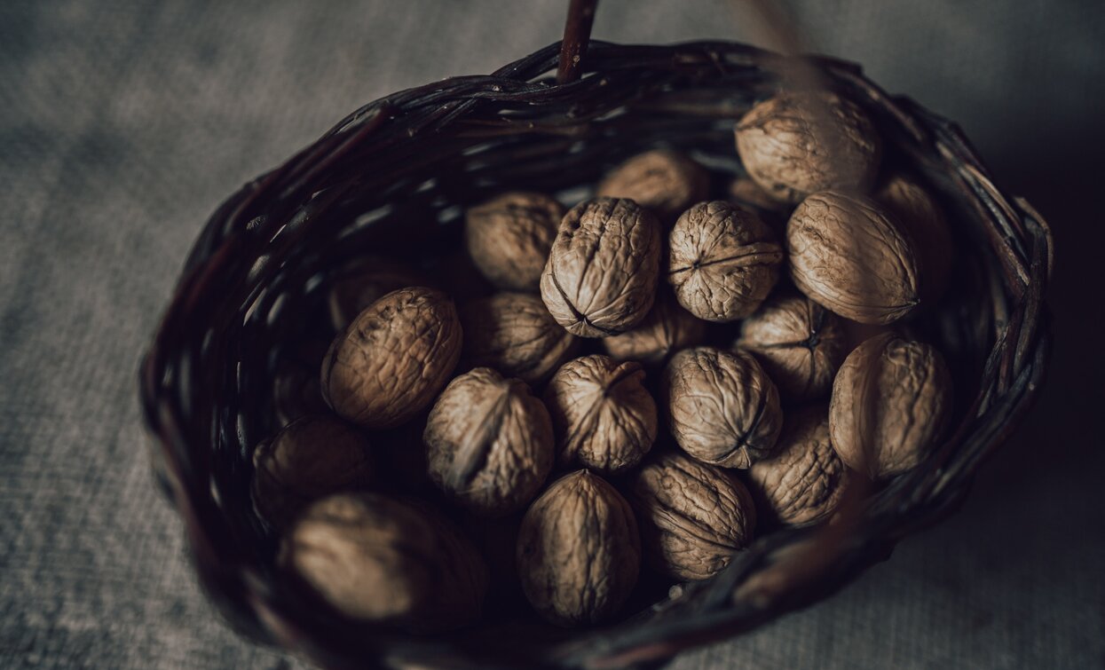 Basket of Bleggio Walnuts, Slow Food Presidium | © G. Tolli, Garda Trentino