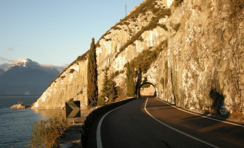 Tour between Lake Garda and the Adige Valley