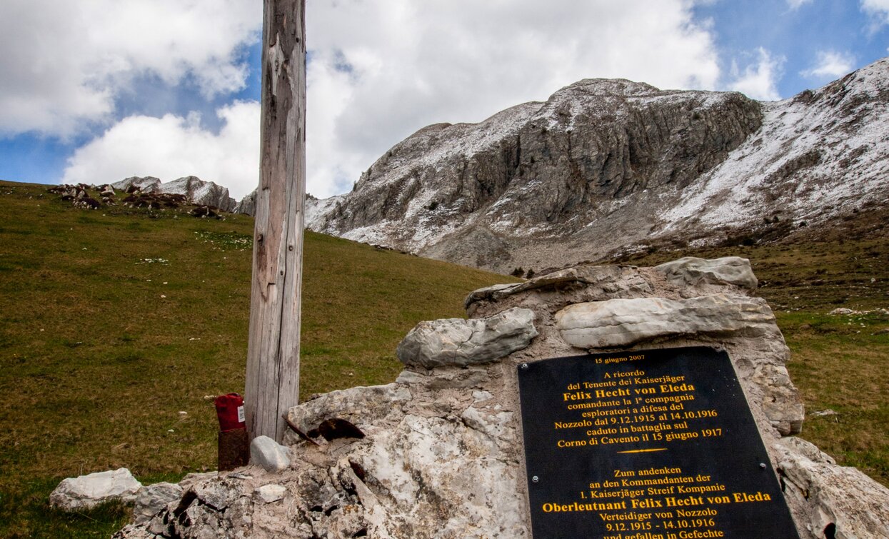 Croce dedicata al Tenente Felix Hecht von Eleda | © Mark Van Hattem, Garda Trentino 
