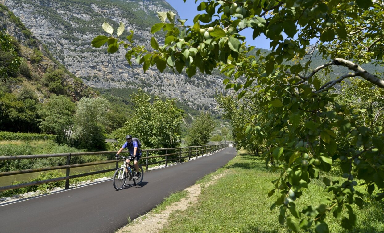 Radeln im Sarcatal | © R. Vuillemier, Garda Trentino 