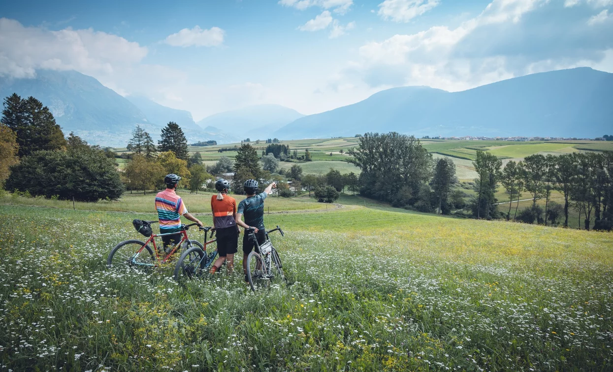 In the meadows near Cornelle | © Archivio Garda Trentino (ph. Tommaso Prugnola), Garda Trentino