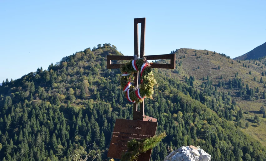 Cross below Pichea | © Daniele Mosna, Garda Trentino