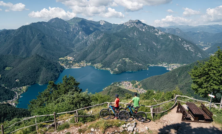 View of Lake Ledro from Dromaé | © Archivio Garda Trentino (ph. Alice Russolo), Garda Trentino