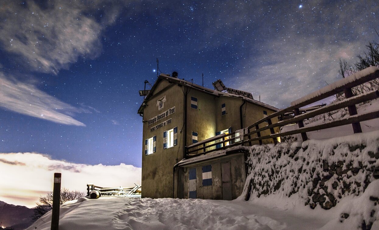 Rifugio Pernici under the stars | © Massimo Novali, Garda Trentino