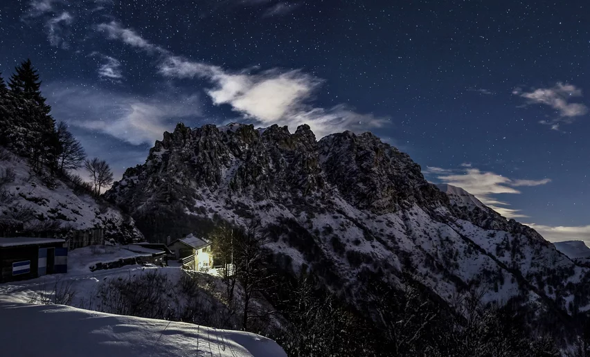 Die Hütte Pernici im Winter | © Massimo Novali, Garda Trentino Die Hütte Pernici im Winter | © Massimo Novali, Garda Trentino