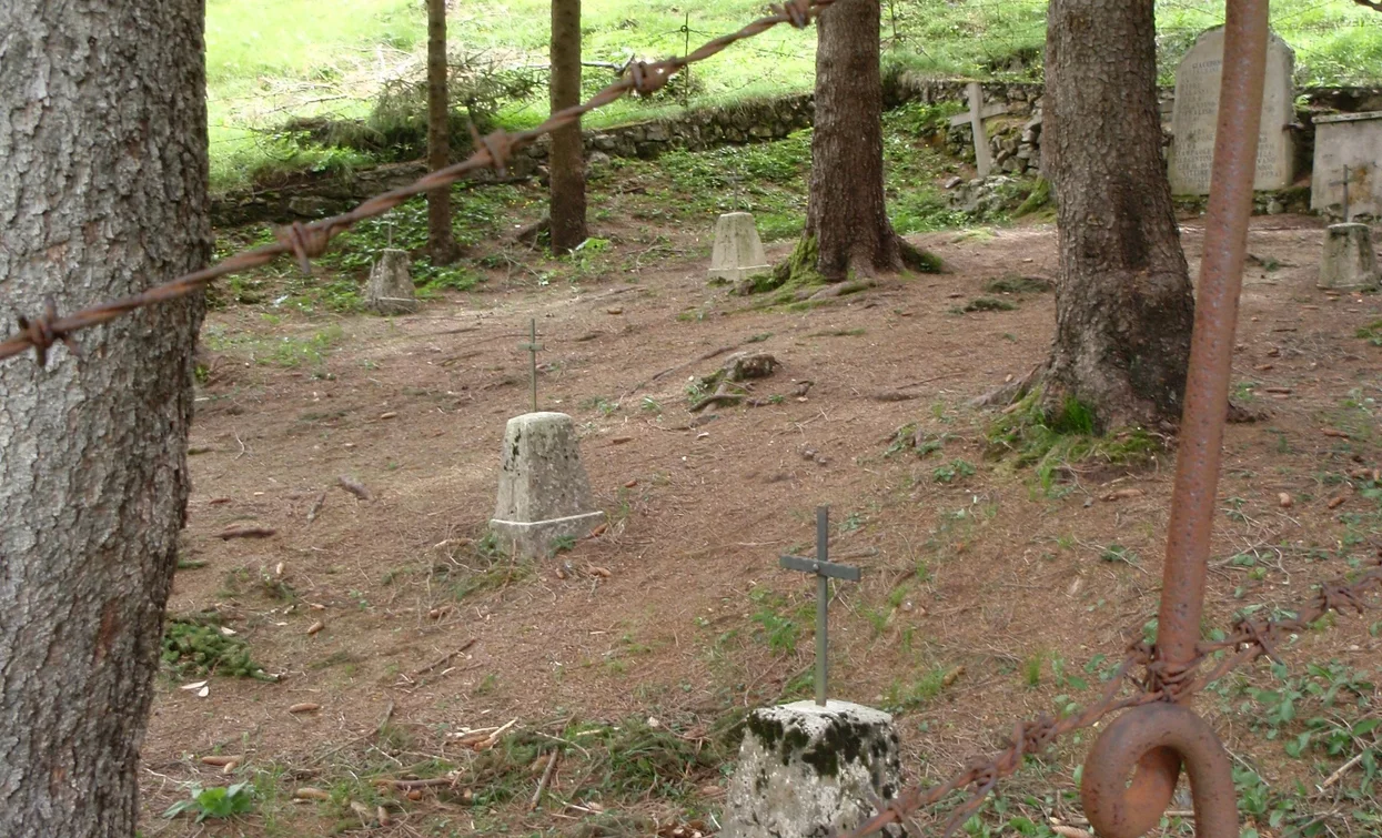 Military Cemetery of Passo Nota | © Staff Outdoor Garda Trentino AC, Garda Trentino