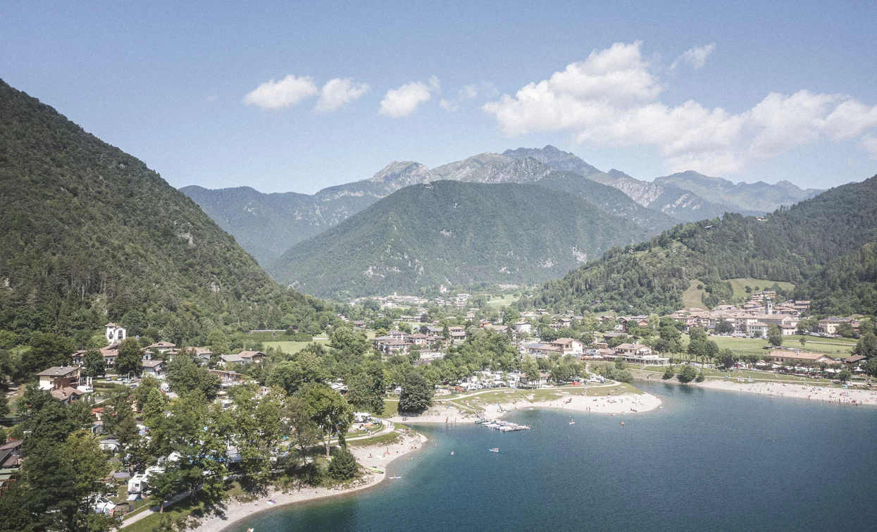 Blick auf den Ledrosee und Pieve | © Archivio Garda Trentino (ph. Watchsome), North Lake Garda Trentino 