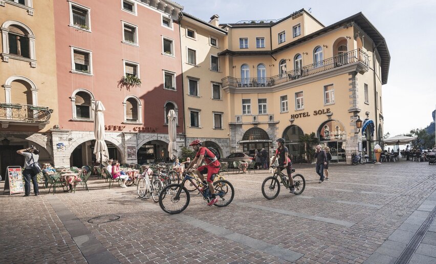 From Lake Garda to Lake Ledro via Ponale