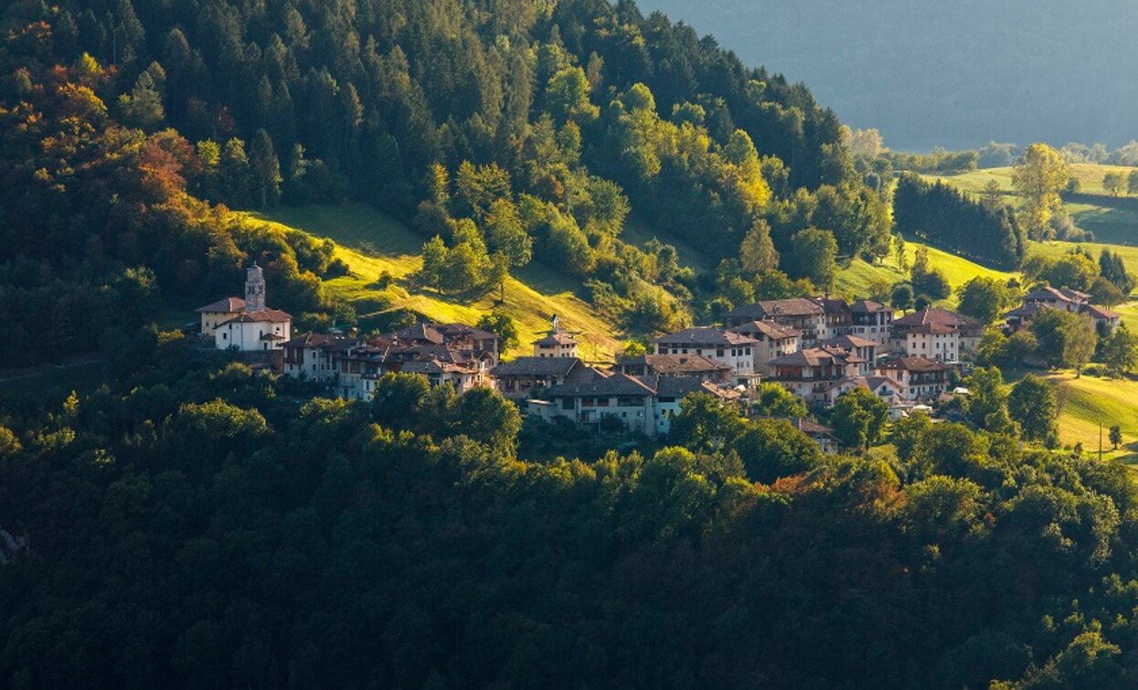 Das Dorf Favrio | © Archivio Garda Trentino, Garda Trentino
