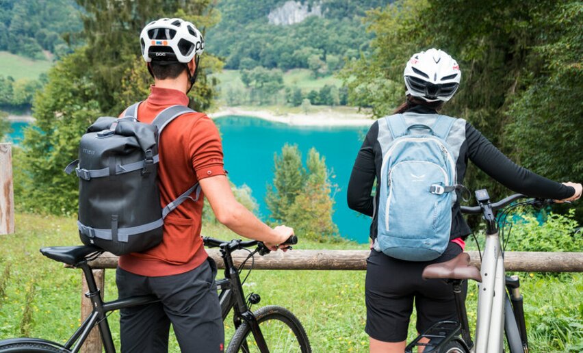 Radfahrer entlang des DoGa, von den Brentadolomiten bis zum Gardasee | © Azienda per il Turismo Madonna di Campiglio FA, APT - Madonna di Campiglio, Pinzolo, Val Rendena