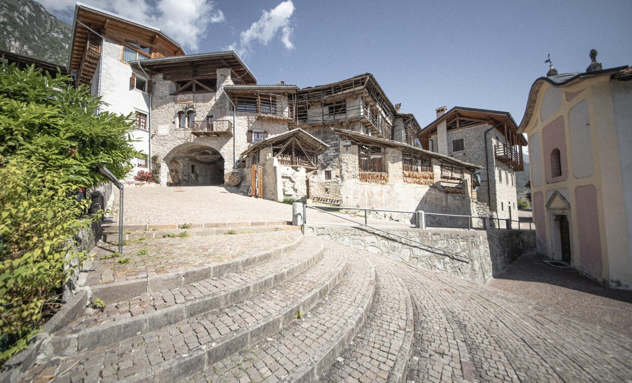 Die Treppe am Ortseingang Rango | © Archivio Garda Trentino (ph. Watchsome), Garda Trentino 