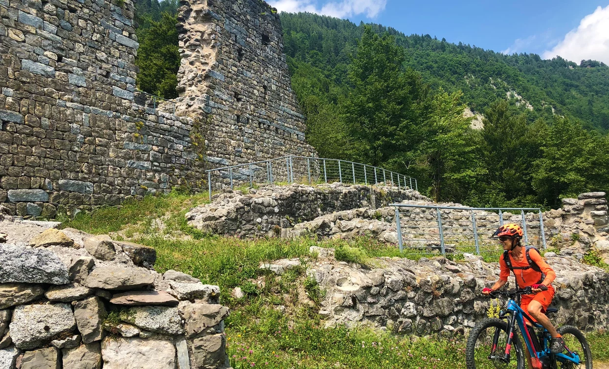 Castel Restor | © Archivio Garda Trentino (ph. Uli Stanciu), North Lake Garda Trentino 