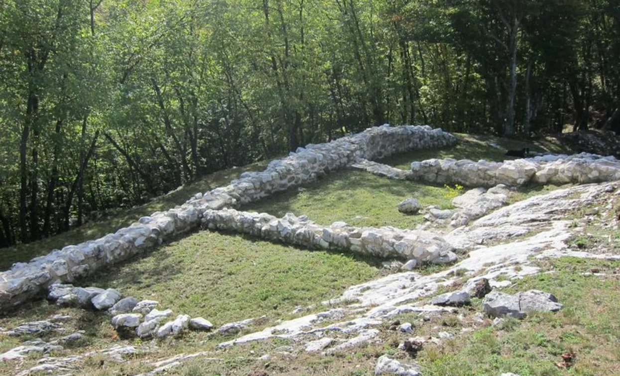 Archäologische Stätte von San Martino | © VisitTrentino, Garda Trentino