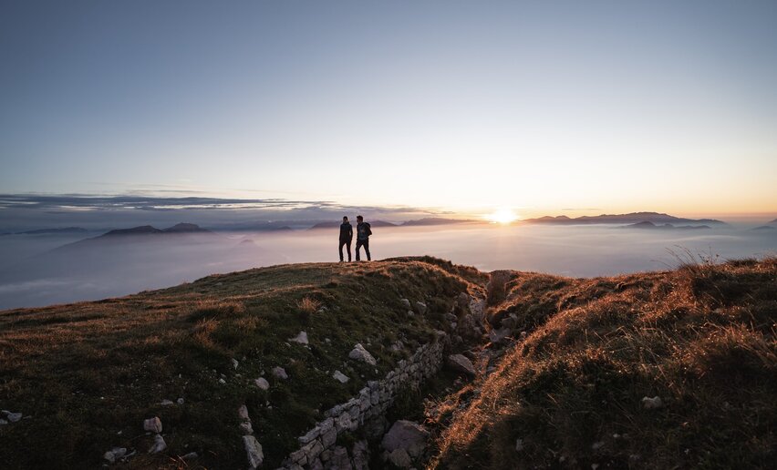 Im Morgengrauen auf dem Monte Altissimo | © Archivio Garda Trentino (ph. Watchsome), Garda Trentino  Im Morgengrauen auf dem Monte Altissimo | © Archivio Garda Trentino (ph. Watchsome), Garda Trentino
