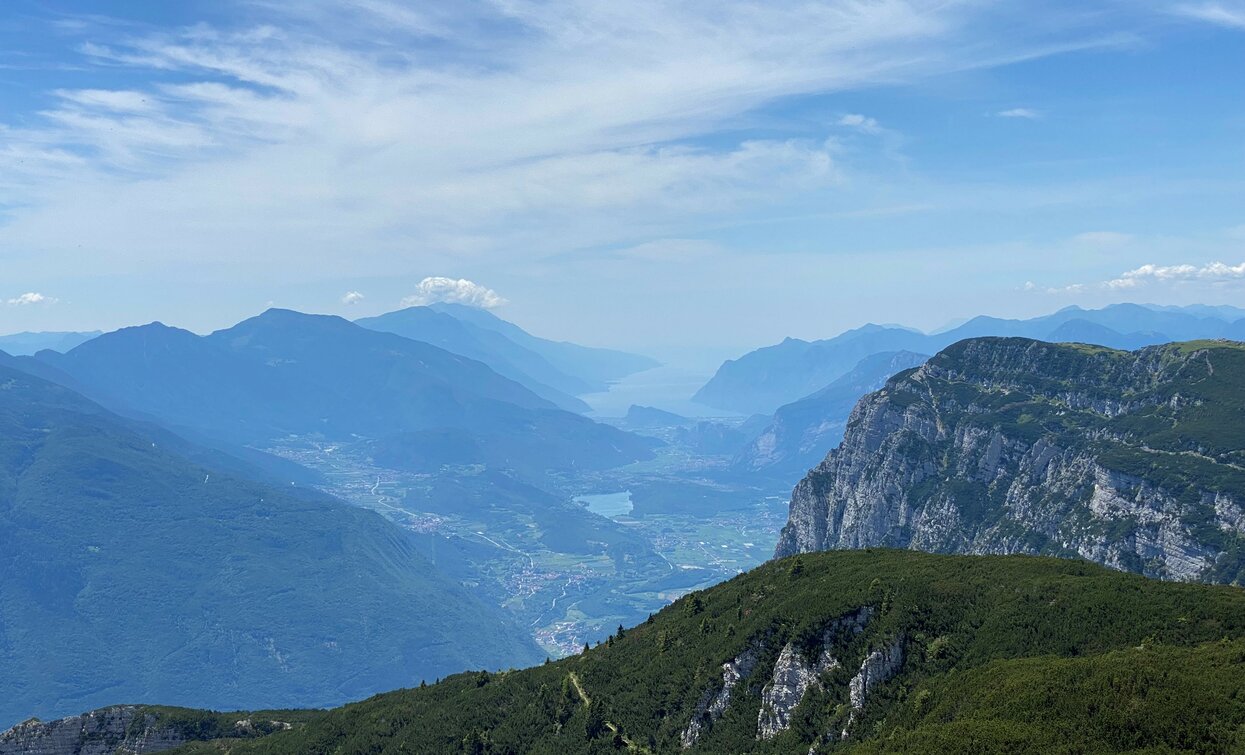 Gardasee von der Paganella-Spitze | © Jennifer Paissan, Garda Trentino 