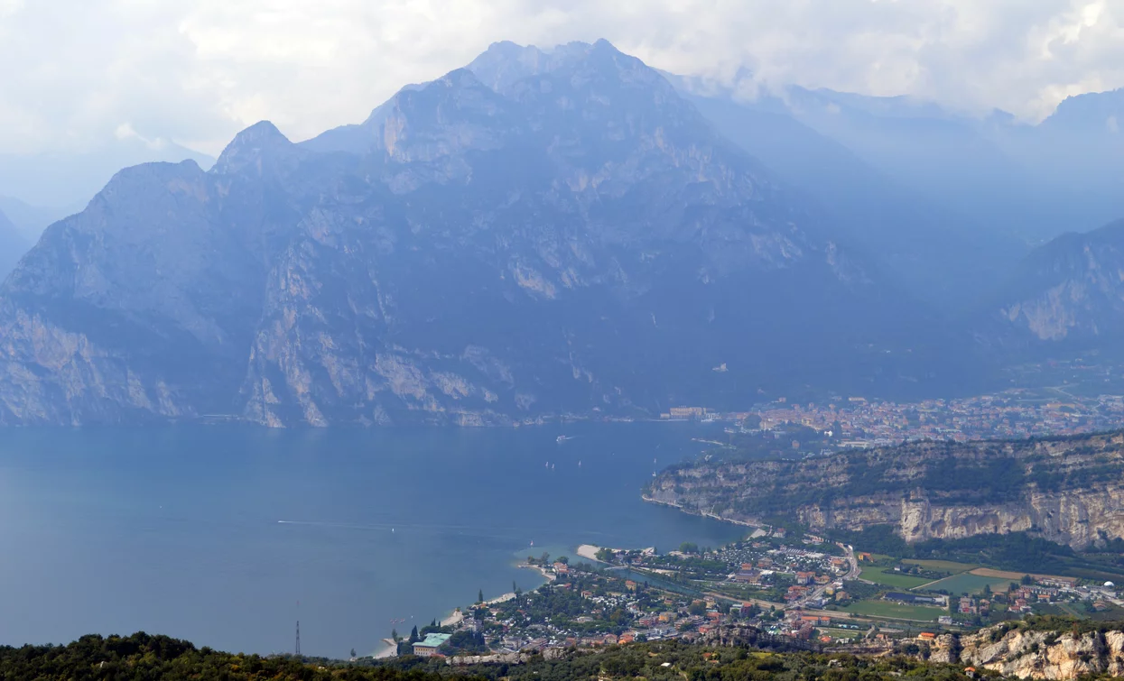 Panorama dalla cresta del Segrom | © A. Pizzato - montagnadiviaggi.it, Garda Trentino 