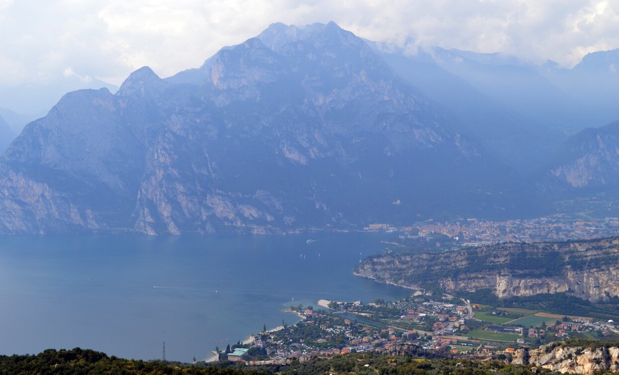 Panorama dalla cresta del Segrom | © A. Pizzato - montagnadiviaggi.it, Garda Trentino 