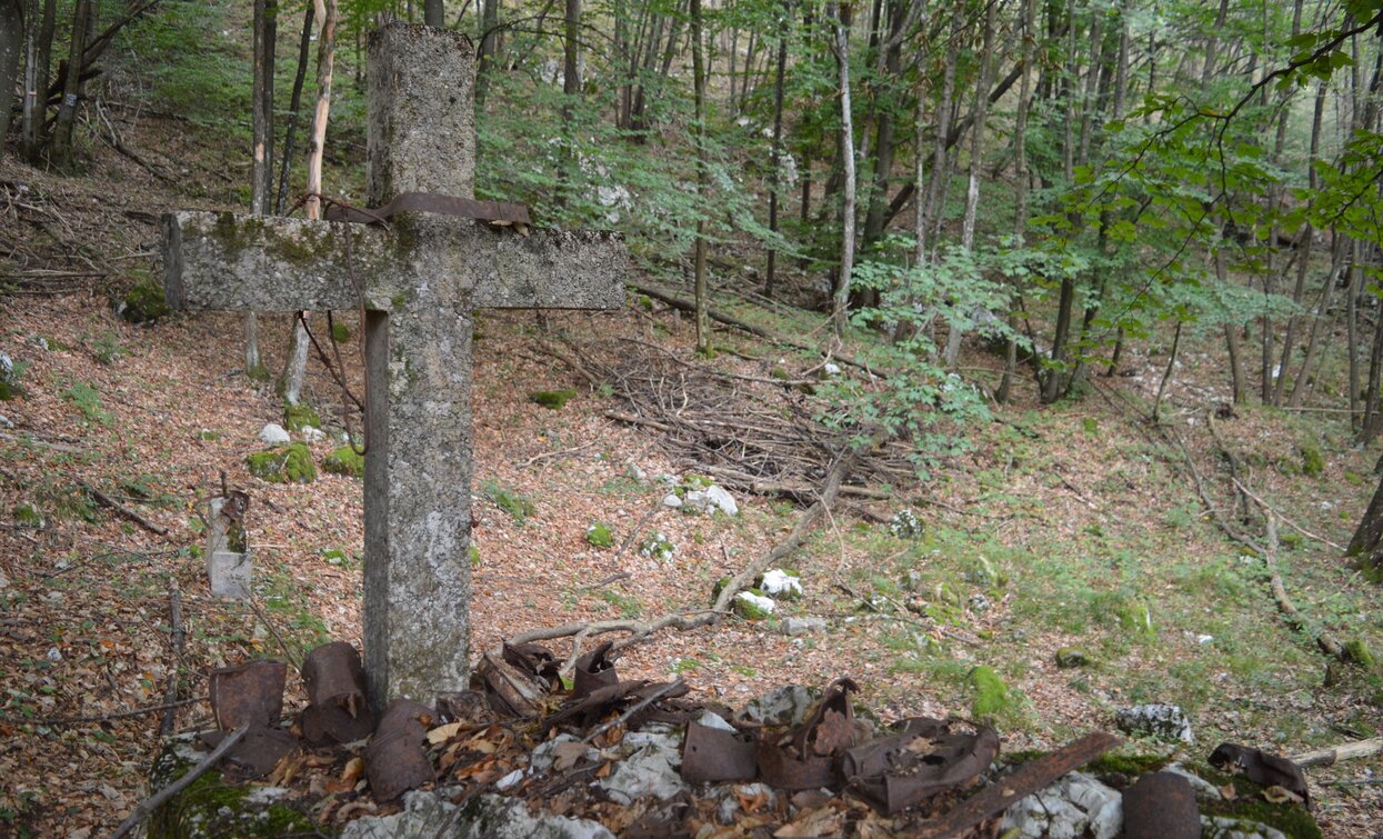 Testimonies of the Great War on the path towards Dosso Alto | © A. Pizzato - montagnadiviaggi.it, Garda Trentino
