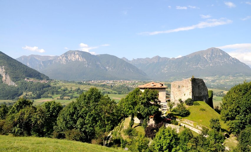 view of Castel Spine | © Silvia Ricca, Trentino Sviluppo foto di B. Bolchi