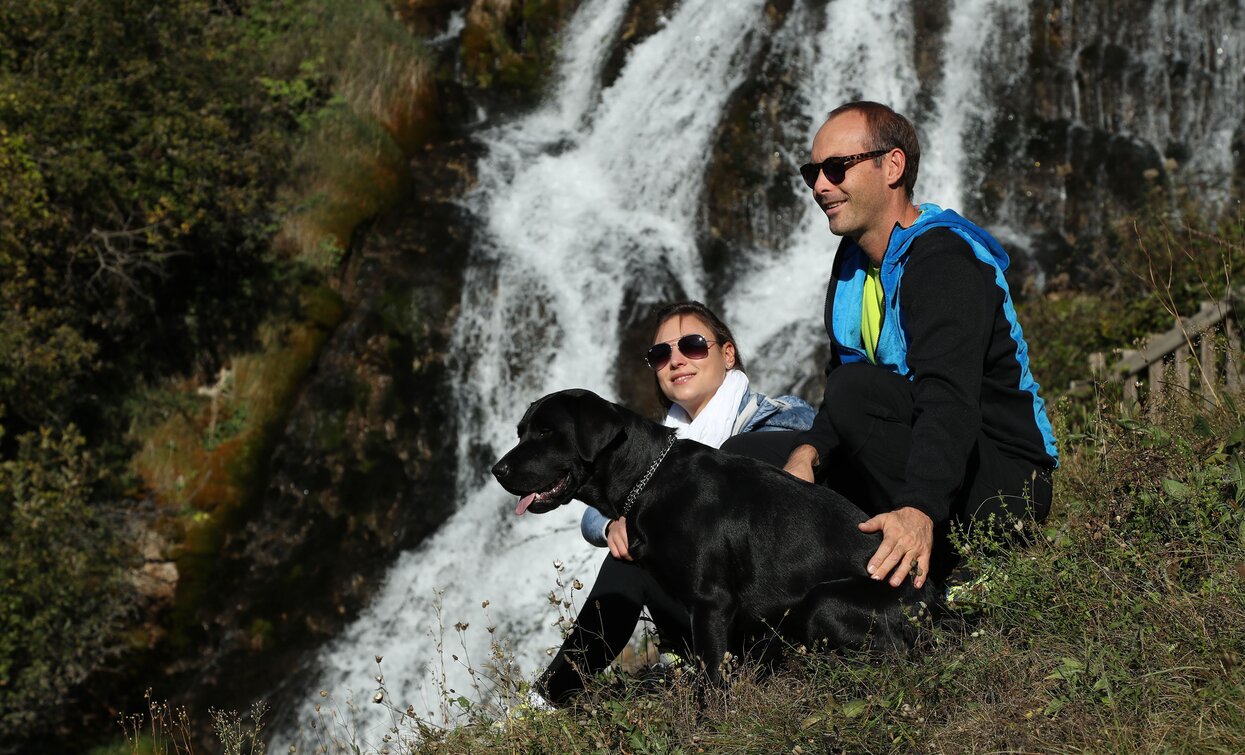 Alla Cascata di Stenico con il cane | © Fototeca Trentino Sviluppo foto di A. Curzel, Garda Trentino 