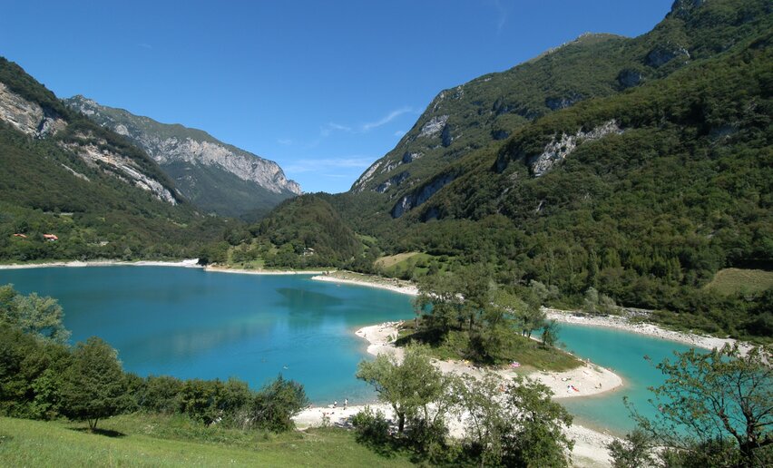 Grotta Camerona e Lago di Tenno