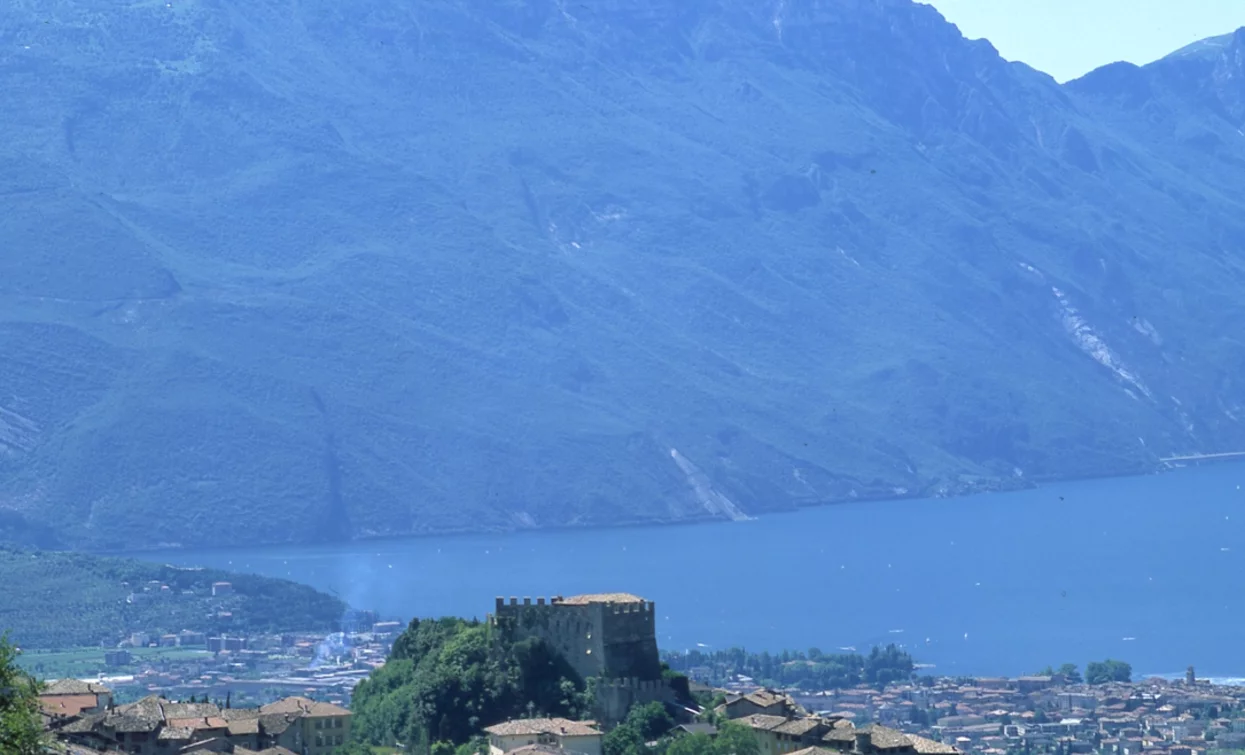 Tenno e panoramica sul Lago di Garda | © Staff Outdoor Garda Trentino VN, Garda Trentino 