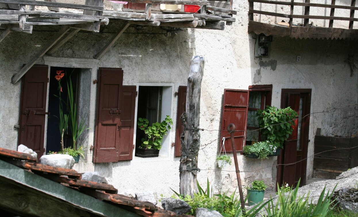 Ancient houses | © APT Terme di Comano Dolomiti di Brenta, Garda Trentino 