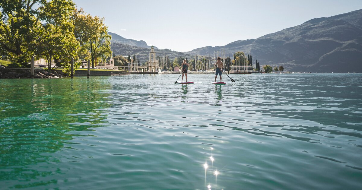 Standup paddling on Lake Garda