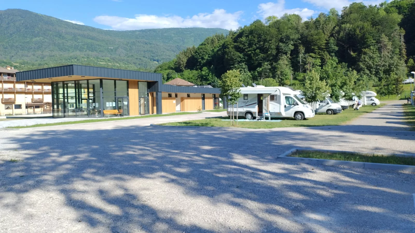 Area Sosta Camper Comano - Comano