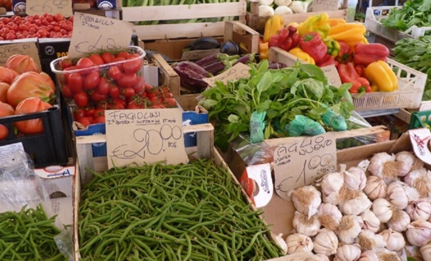 Farmers' market in Riva del Garda