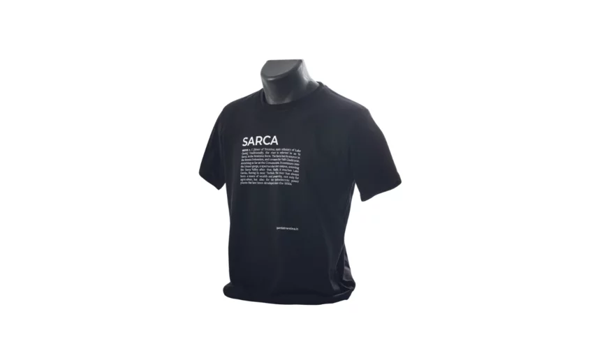 A black t-shirt with the word "SARCA" and white text. The design is simple and modern, suitable for a casual look.